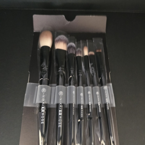 BK Beauty Pro Artist Series Makeup Brush Set - Black and Gold - Picture 2 of 8